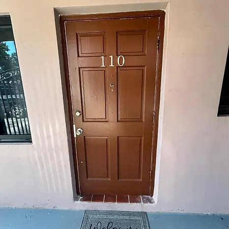 Apartment In Hollywood Close To Shops & Beach 110 Exterior photo