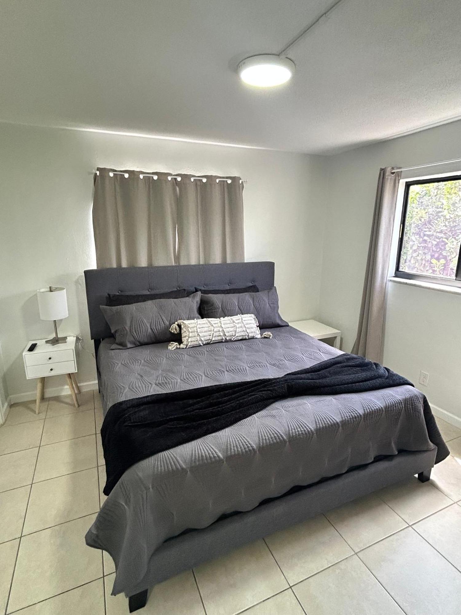 Apartment In Close To Shops & 110